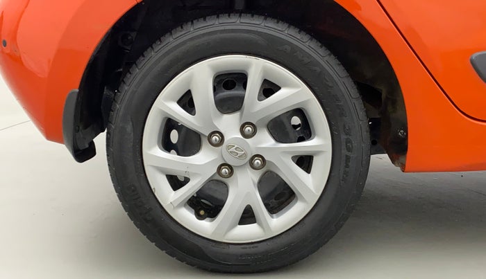 2018 Hyundai Grand i10 SPORTZ (O) 1.2 KAPPA VTVT, Petrol, Manual, 21,626 km, Right Rear Wheel