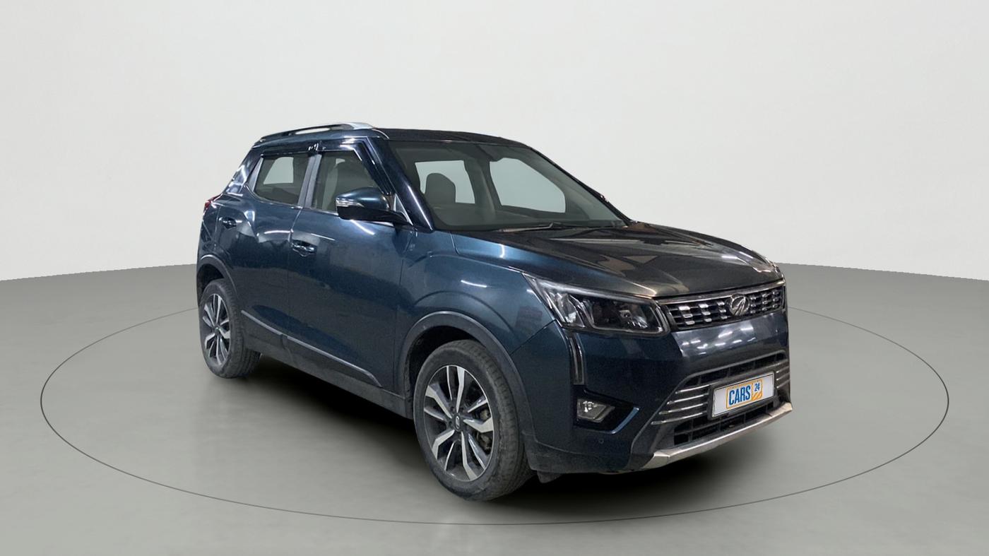 2019 Mahindra XUV300 W8(O) 1.2 PETROL DUAL TONE, Petrol, Manual, 40,329 km, SRP