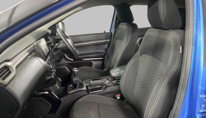 2023 Renault Kiger RXZ TURBO MT DUAL TONE, Petrol, Manual, 26,254 km, Right Side Front Door Cabin