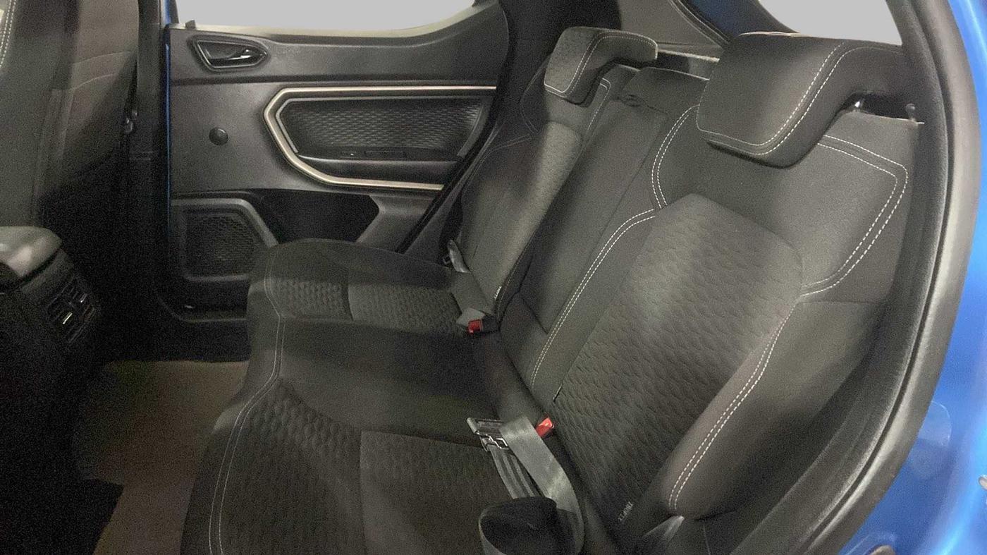 2023 Renault Kiger RXZ TURBO MT DUAL TONE, Petrol, Manual, 26,254 km, Right Side Rear Door Cabin