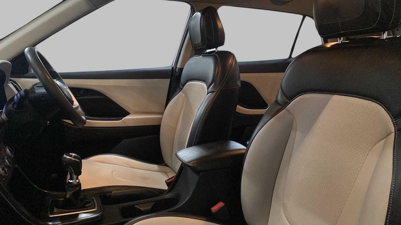 2020 Hyundai Creta EX 1.5 PETROL, Petrol, Manual, 33,827 km, Right Side Front Door Cabin