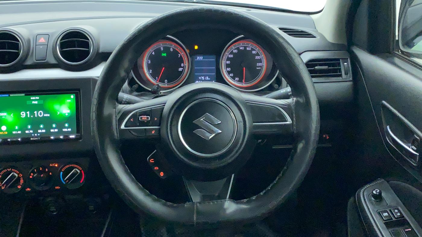 2020 Maruti Swift VXI, Petrol, Manual, 47,513 km, Steering Wheel Close Up