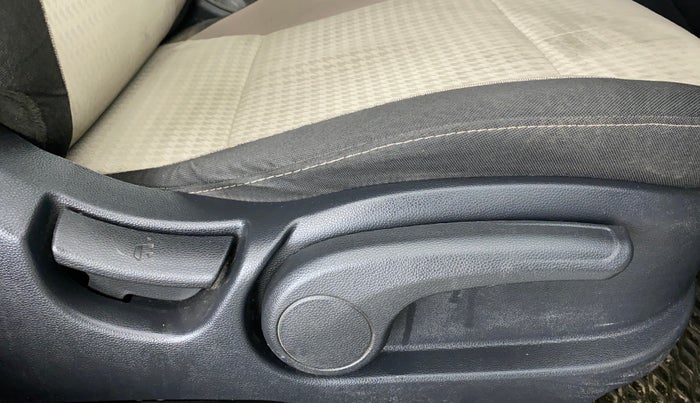 2018 Hyundai Elite i20 ASTA 1.2 (O), Petrol, Manual, 43,740 km, Driver Side Adjustment Panel