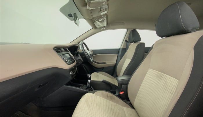 2018 Hyundai Elite i20 ASTA 1.2 (O), Petrol, Manual, 43,740 km, Right Side Front Door Cabin