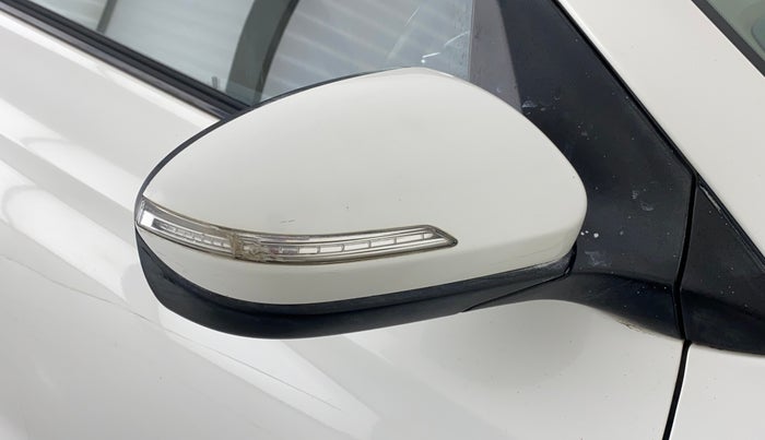 2018 Hyundai Elite i20 ASTA 1.2 (O), Petrol, Manual, 43,740 km, Right rear-view mirror - Indicator light has minor damage