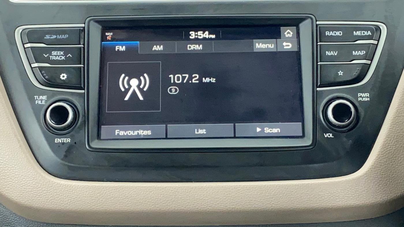 2018 Hyundai Elite i20 ASTA 1.2 (O), Petrol, Manual, 43,740 km, Infotainment System