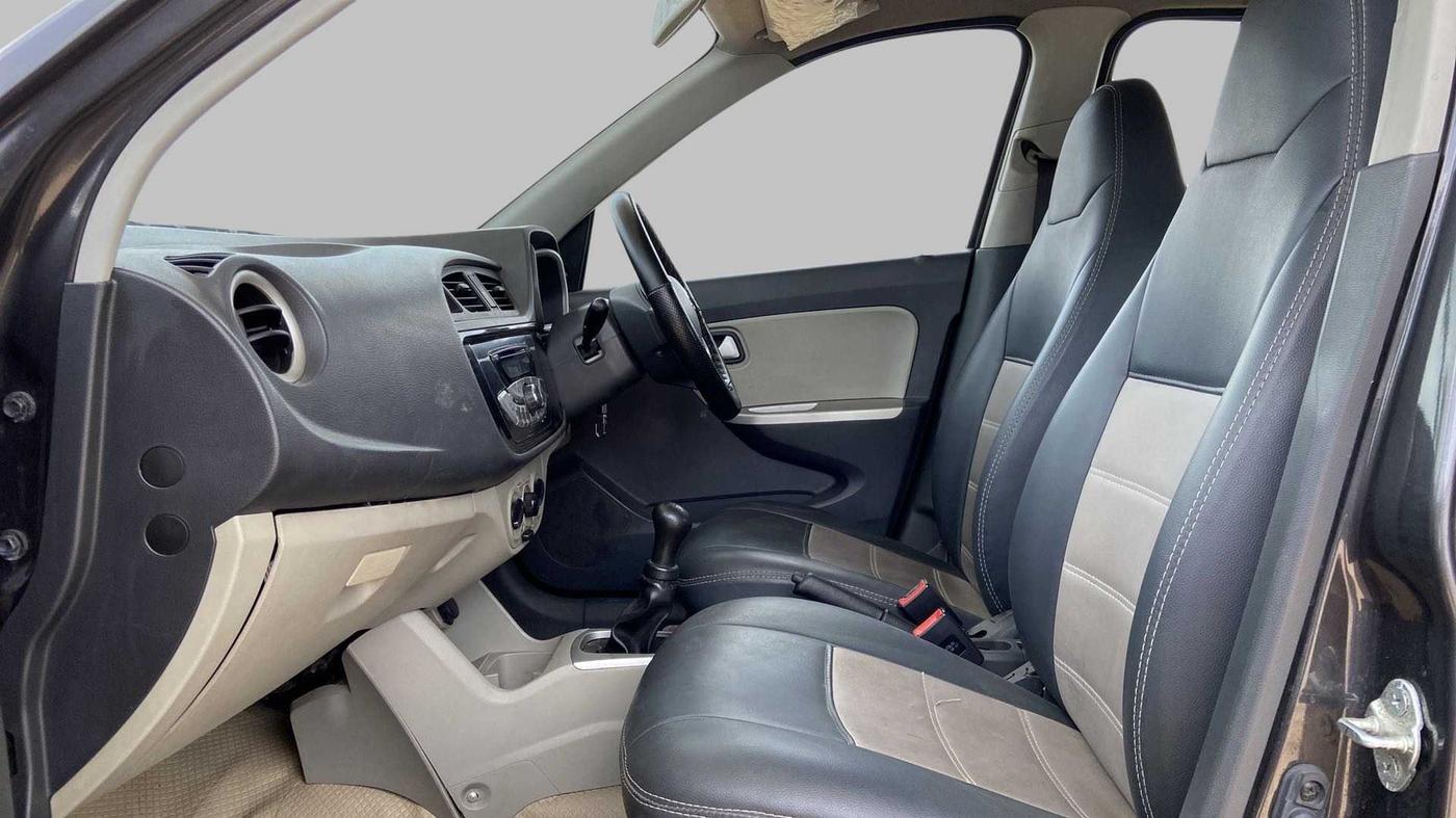 2017 Maruti Alto K10 VXI (O), Petrol, Manual, 44,648 km, Right Side Front Door Cabin