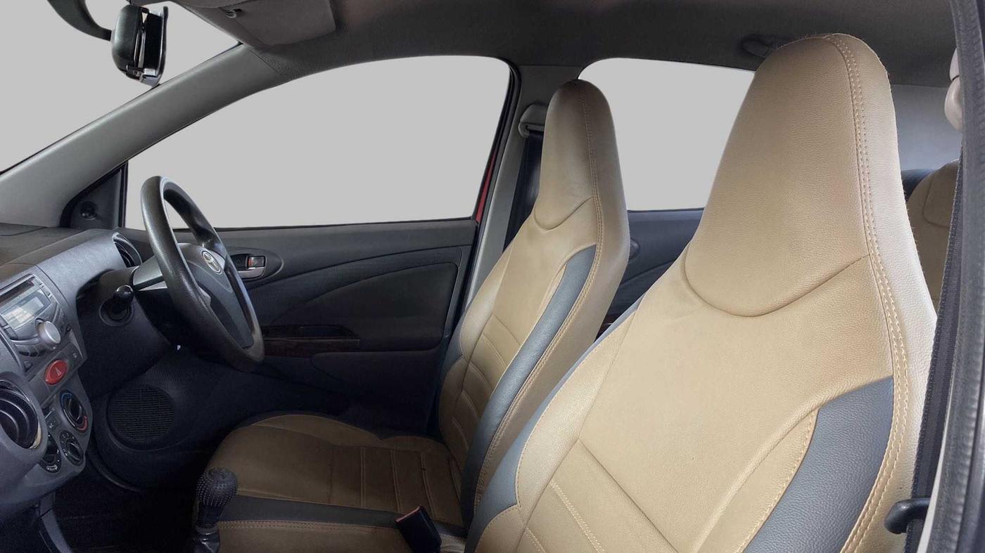 2012 Toyota Etios V, Petrol, Manual, 60,025 km, Right Side Front Door Cabin