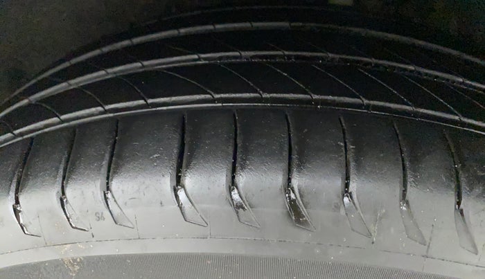 2019 Ford Ecosport TITANIUM 1.5L DIESEL, Diesel, Manual, 68,668 km, Left Rear Tyre Tread
