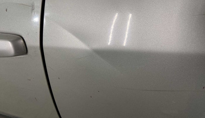 2015 Maruti Swift VXI, Petrol, Manual, 37,290 km, Rear left door - Minor scratches