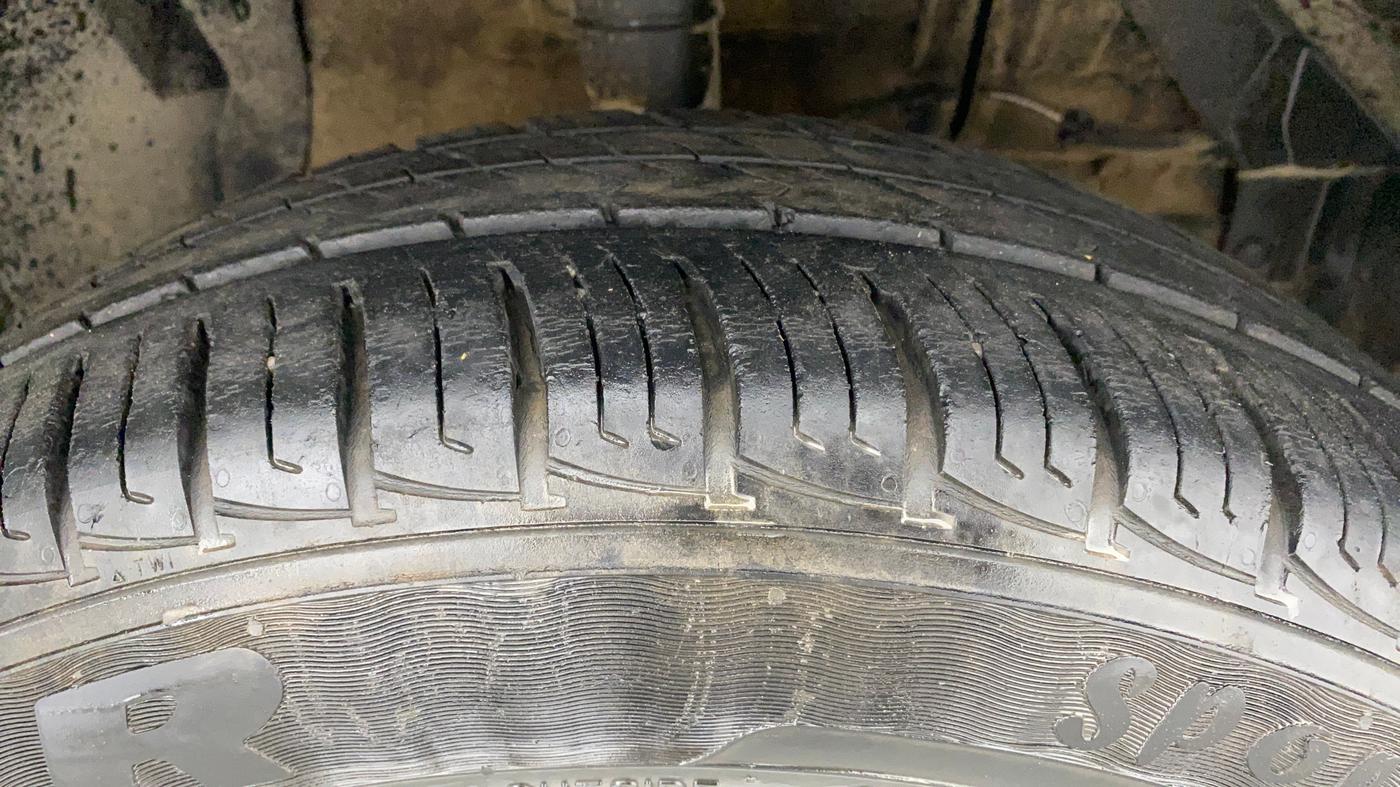 2019 Maruti Vitara Brezza VDI AMT, Diesel, Automatic, 61,330 km, Right Front Tyre Tread
