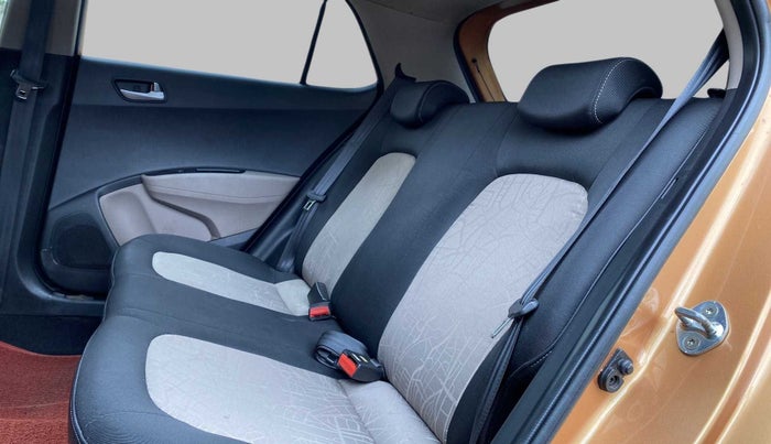 2016 Hyundai Grand i10 ASTA AT 1.2 KAPPA VTVT, Petrol, Automatic, 84,392 km, Right Side Rear Door Cabin