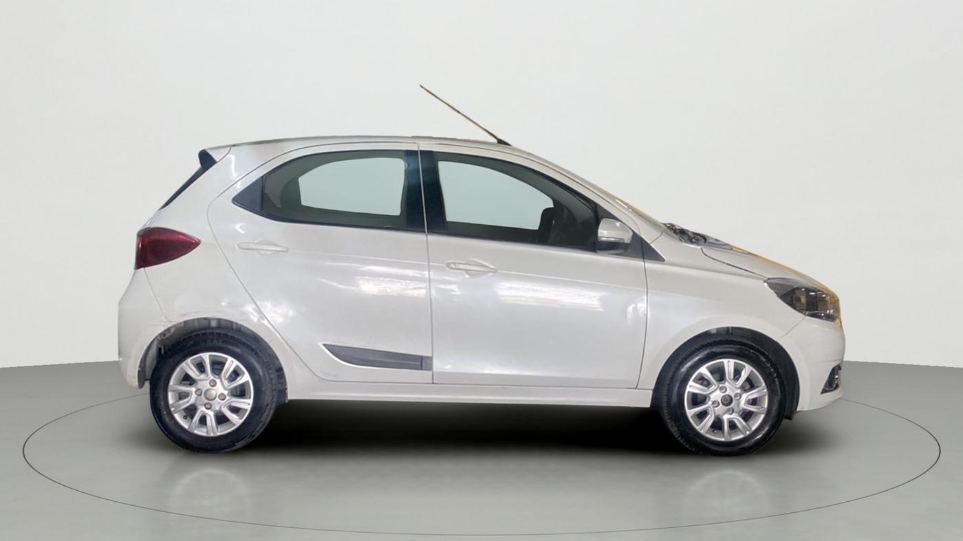2017 Tata Tiago XZA PETROL, Petrol, Automatic, 67,599 km, Right Side
