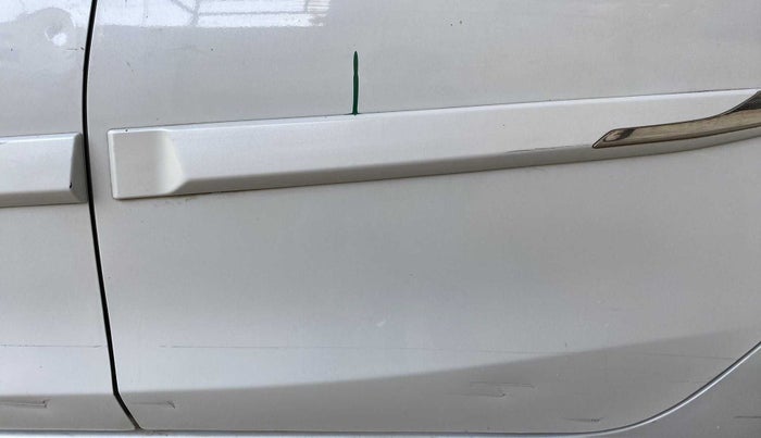 2019 Maruti Ciaz DELTA AT 1.5 SHVS PETROL, Petrol, Automatic, 22,222 km, Rear left door - Minor scratches