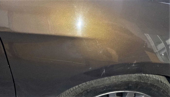 2016 Maruti Ciaz ZXI+, Petrol, Manual, 72,338 km, Right fender - Minor scratches