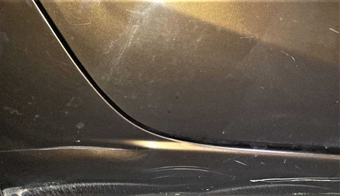 2016 Maruti Ciaz ZXI+, Petrol, Manual, 72,338 km, Right running board - Slightly dented