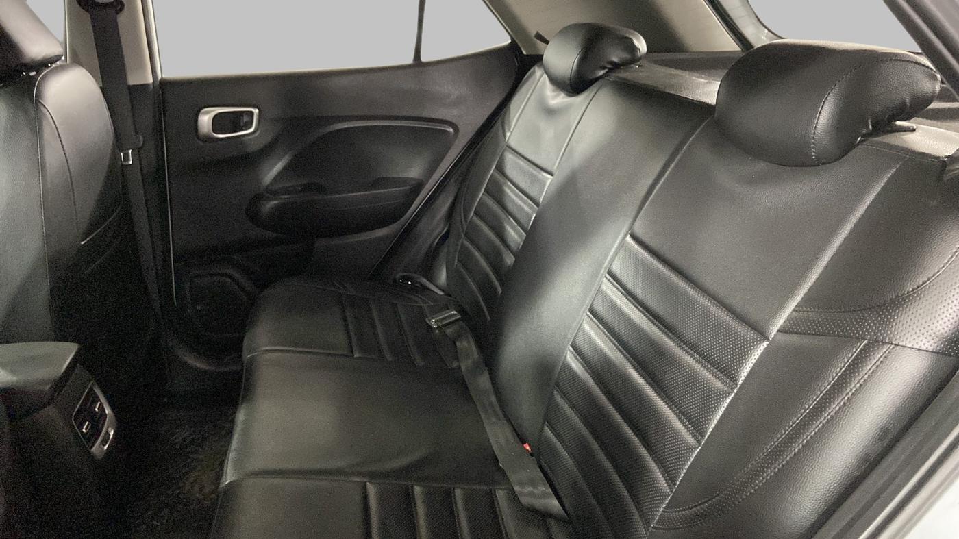 2020 Hyundai VENUE S+ 1.2, Petrol, Manual, 15,237 km, Right Side Rear Door Cabin