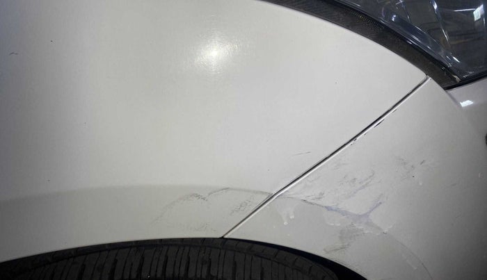 2013 Maruti Ertiga VXI, CNG, Manual, 44,536 km, Right fender - Minor scratches