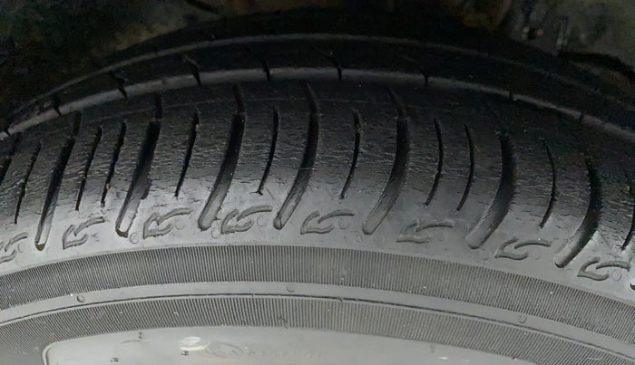 2019 Tata TIAGO NRG PETROL, Petrol, Manual, 22,150 km, Right Front Tyre Tread