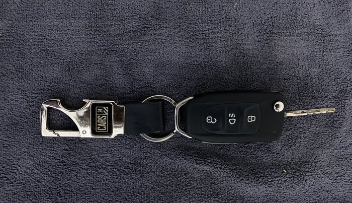 2019 Tata TIAGO NRG PETROL, Petrol, Manual, 22,150 km, Key Close Up