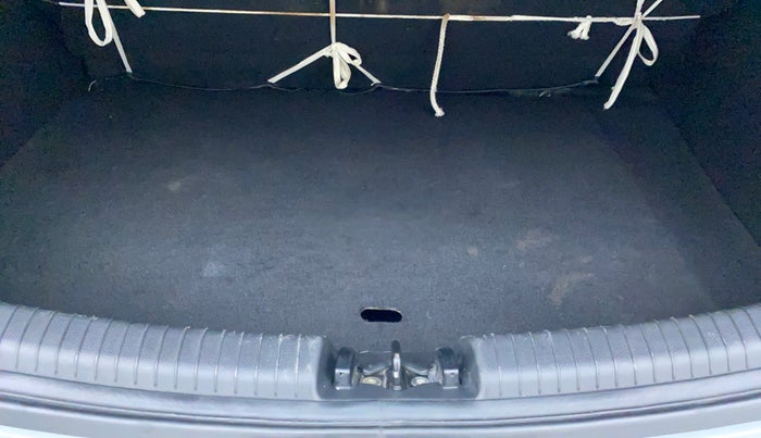 2018 Hyundai Grand i10 MAGNA AT 1.2 KAPPA VTVT, Petrol, Automatic, 18,087 km, Boot Inside