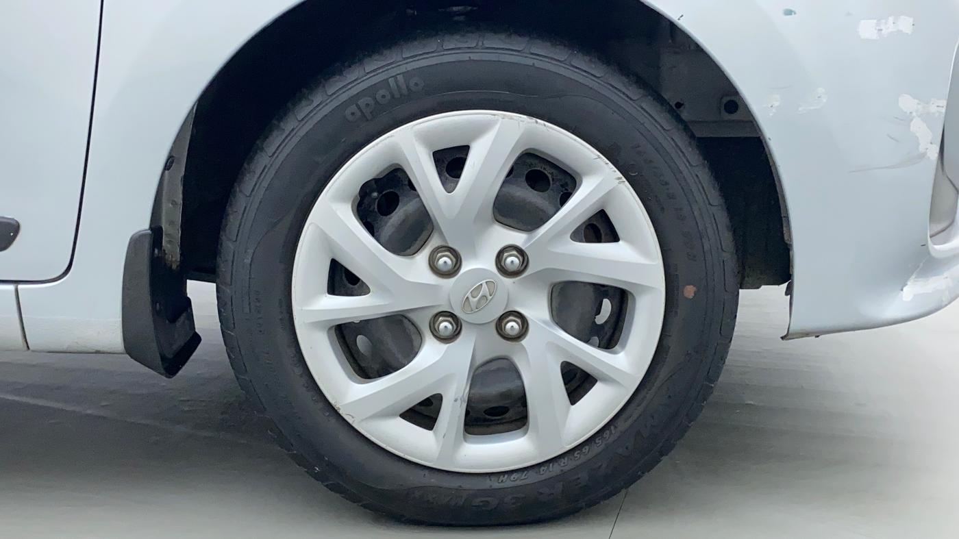 2018 Hyundai Grand i10 MAGNA AT 1.2 KAPPA VTVT, Petrol, Automatic, 18,087 km, Right Front Wheel