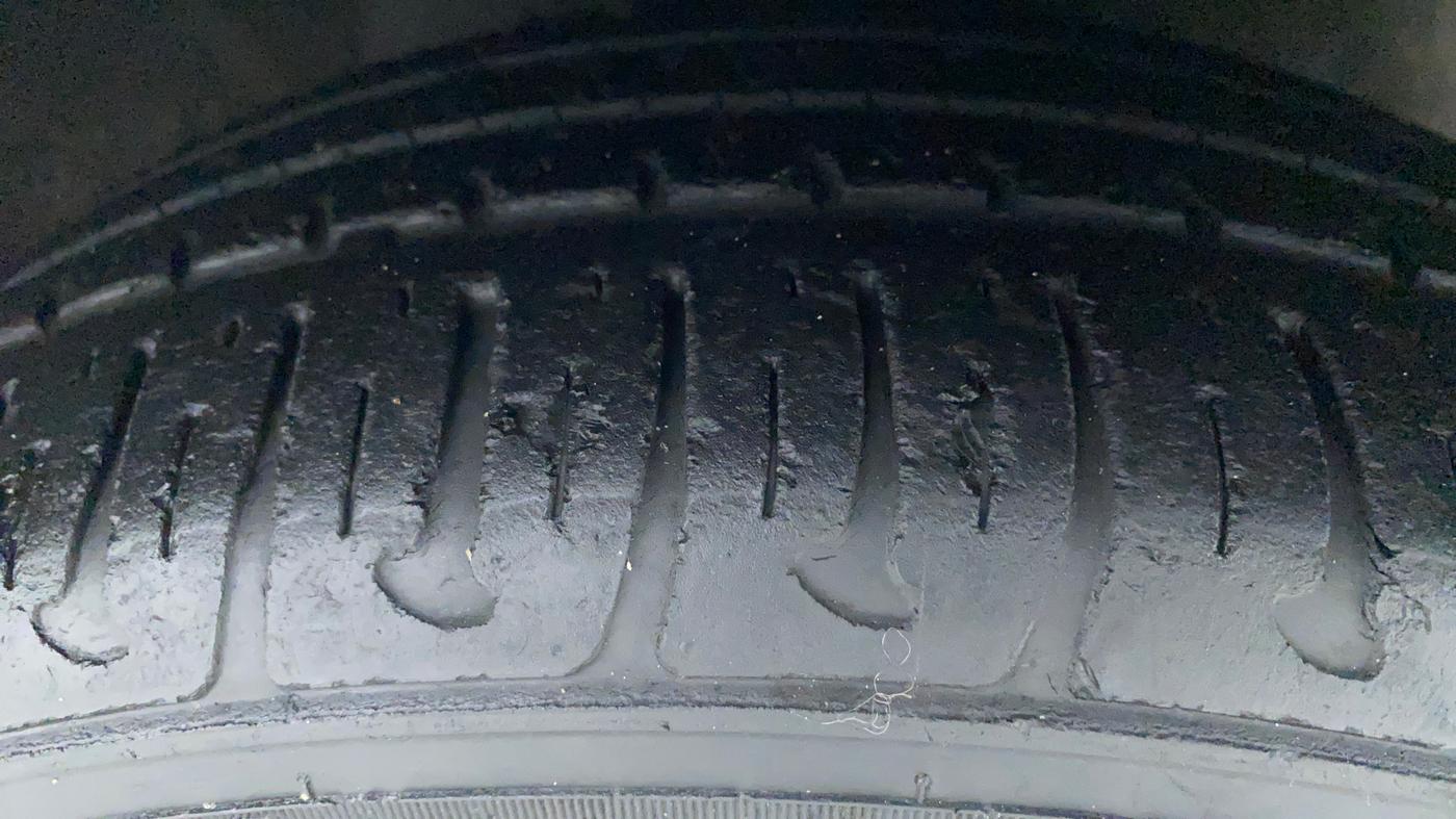 2018 Hyundai Grand i10 MAGNA AT 1.2 KAPPA VTVT, Petrol, Automatic, 18,087 km, Right Front Tyre Tread