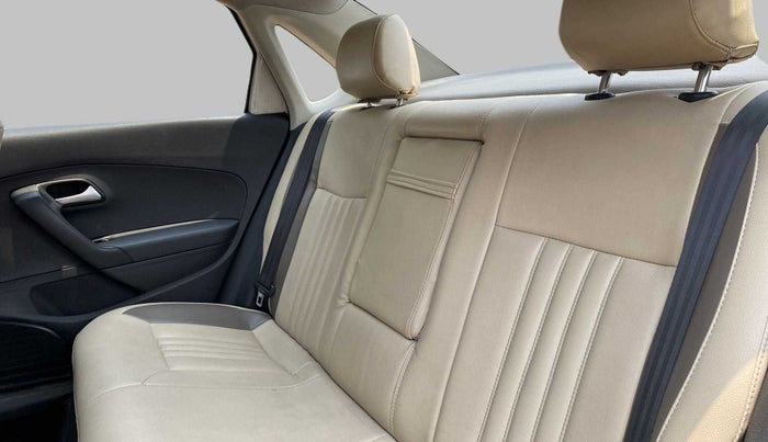 2015 Volkswagen Vento COMFORTLINE 1.2 TSI AT, Petrol, Automatic, 51,974 km, Right Side Rear Door Cabin