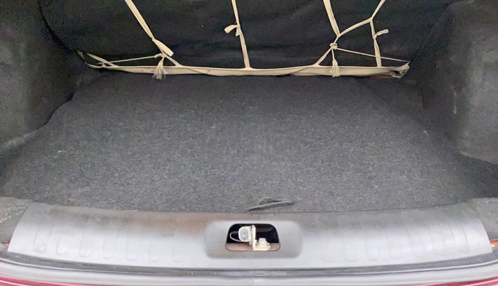 2016 Maruti Swift Dzire VXI (O), Petrol, Manual, 61,308 km, Boot Inside