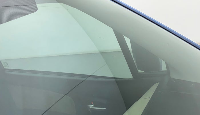 2017 Maruti Wagon R 1.0 VXI AMT, Petrol, Automatic, 86,298 km, Front windshield - Minor spot on windshield