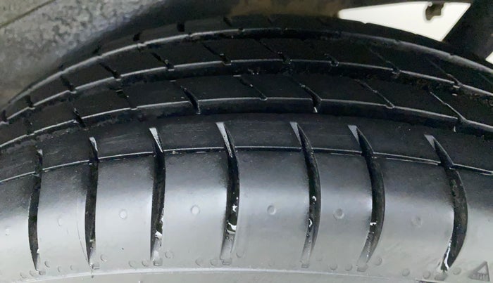 2017 Maruti Wagon R 1.0 VXI AMT, Petrol, Automatic, 86,298 km, Left Rear Tyre Tread