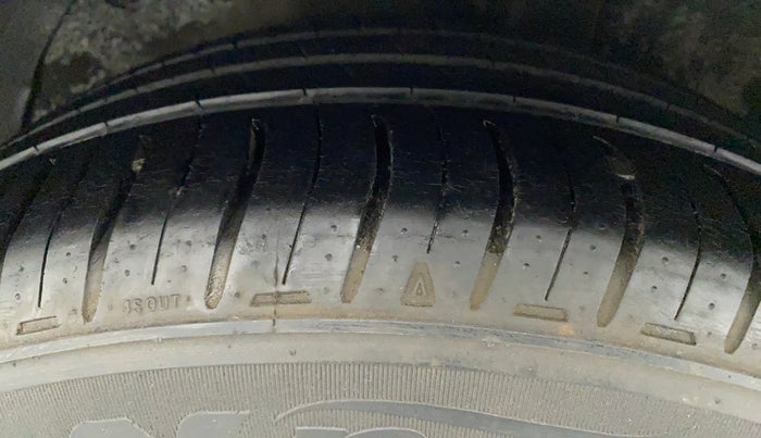 2011 Hyundai Sonata 2.4 GDI MT, Petrol, Manual, 74,795 km, Right Rear Tyre Tread
