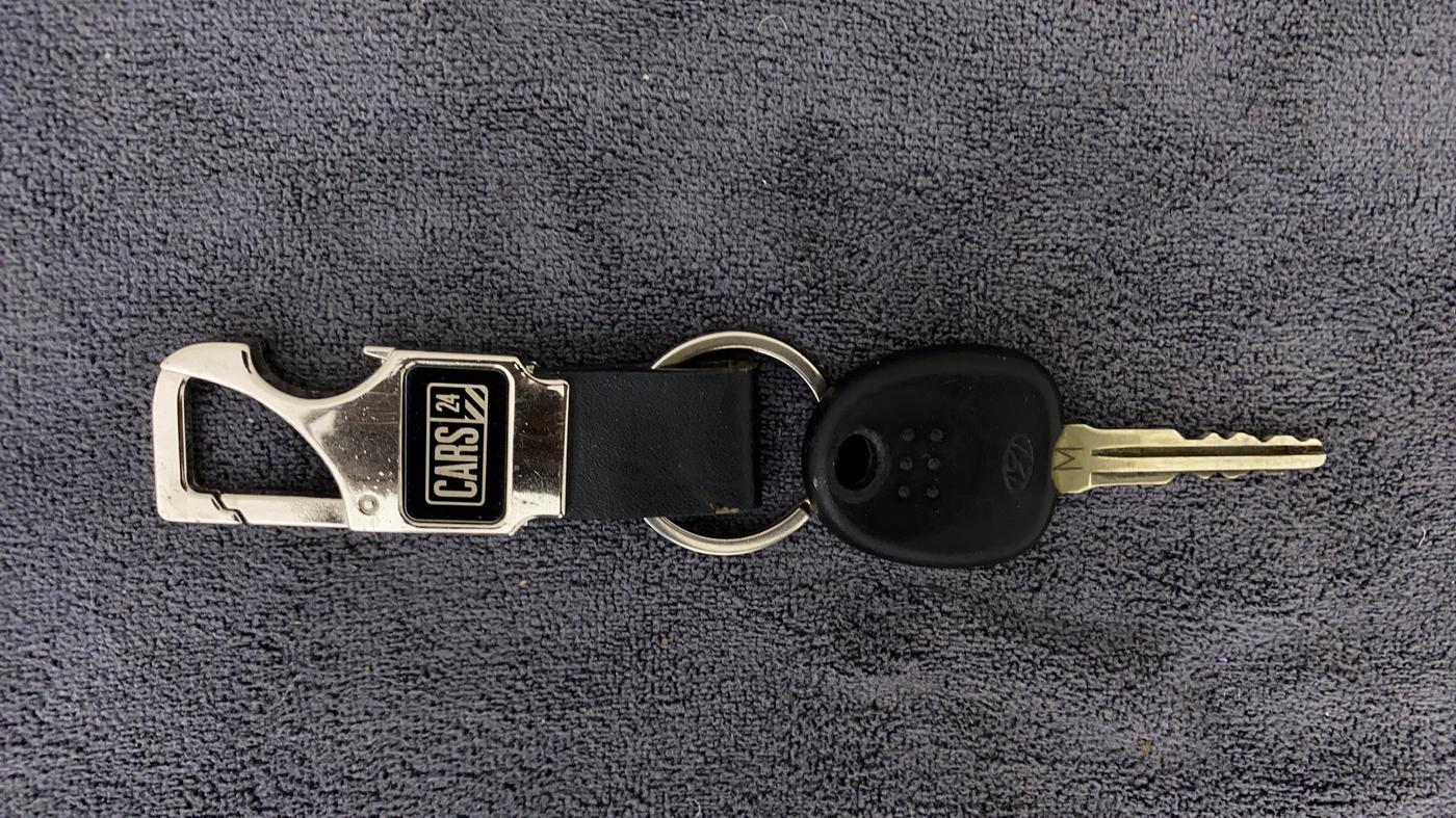 2011 Hyundai Sonata 2.4 GDI MT, Petrol, Manual, 74,795 km, Key Close Up