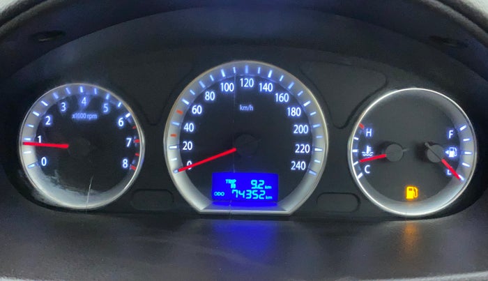 2011 Hyundai Sonata 2.4 GDI MT, Petrol, Manual, 74,795 km, Odometer Image