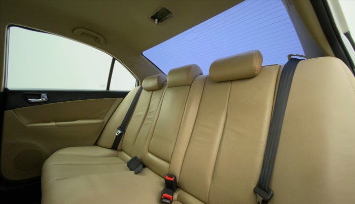 2011 Hyundai Sonata 2.4 GDI MT, Petrol, Manual, 74,795 km, Right Side Rear Door Cabin