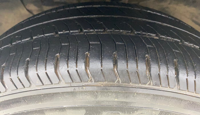 2017 Hyundai Creta SX PLUS 1.6 PETROL, Petrol, Manual, 70,478 km, Left Front Tyre Tread