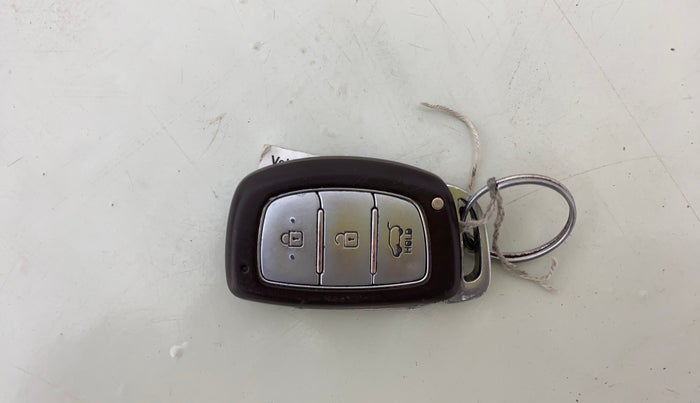 2017 Hyundai Creta SX PLUS 1.6 PETROL, Petrol, Manual, 70,478 km, Key Close Up