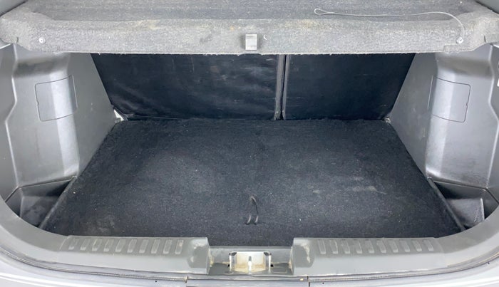 2016 Maruti Vitara Brezza ZDI, Diesel, Manual, 91,429 km, Boot Inside