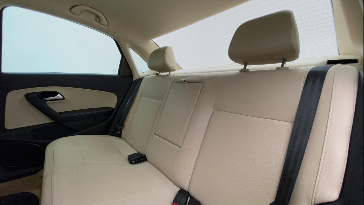 2020 Volkswagen Vento HIGHLINE PLUS 1.0L TSI AT, Petrol, Automatic, 38,605 km, Right Side Rear Door Cabin