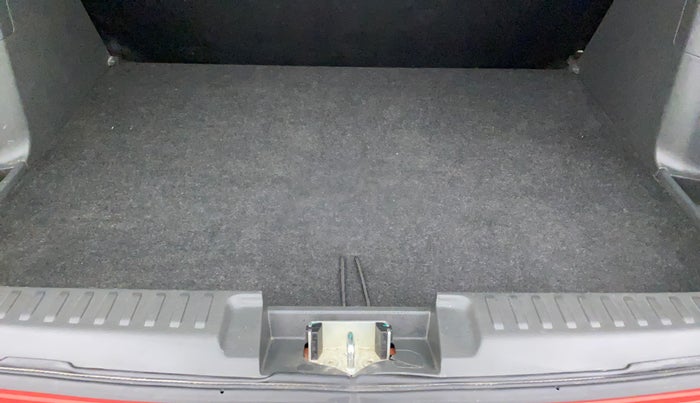 2018 Maruti Vitara Brezza VDI, Diesel, Manual, 42,252 km, Boot Inside