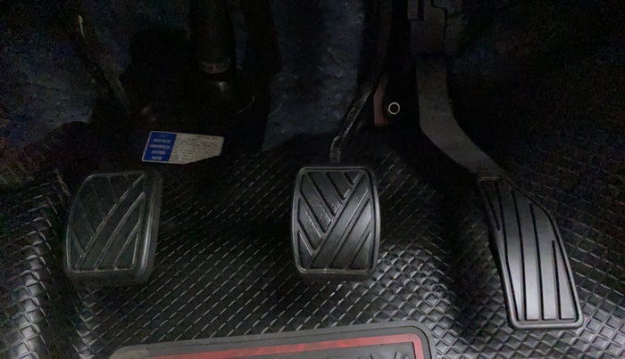 2018 Maruti Vitara Brezza VDI, Diesel, Manual, 42,252 km, Pedals