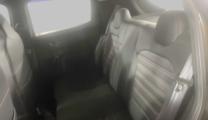 2019 Renault Kwid RXT 0.8, Petrol, Manual, 38,183 km, Right Side Rear Door Cabin