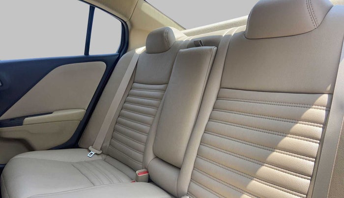 2021 Honda City 1.5L I-VTEC V MT 5TH GEN, Petrol, Manual, 11,145 km, Right Side Rear Door Cabin