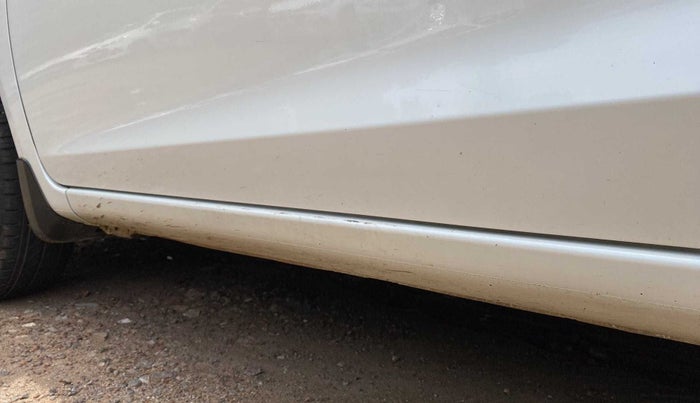 2016 Honda Amaze 1.2L I-VTEC VX, Petrol, Manual, 1,20,447 km, Left running board - Minor scratches