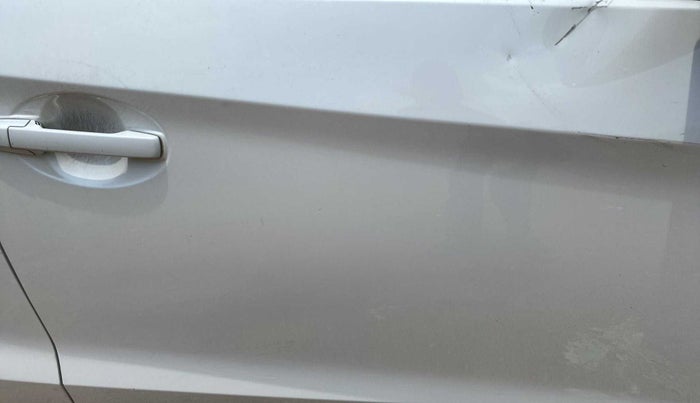 2016 Honda Amaze 1.2L I-VTEC VX, Petrol, Manual, 1,20,447 km, Driver-side door - Minor scratches