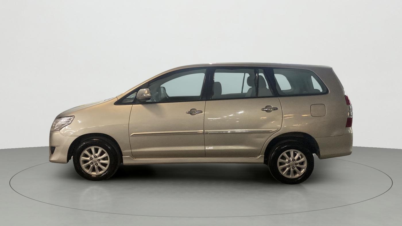 2013 Toyota Innova 2.5 VX 7 STR, Diesel, Manual, 67,912 km, Left Side