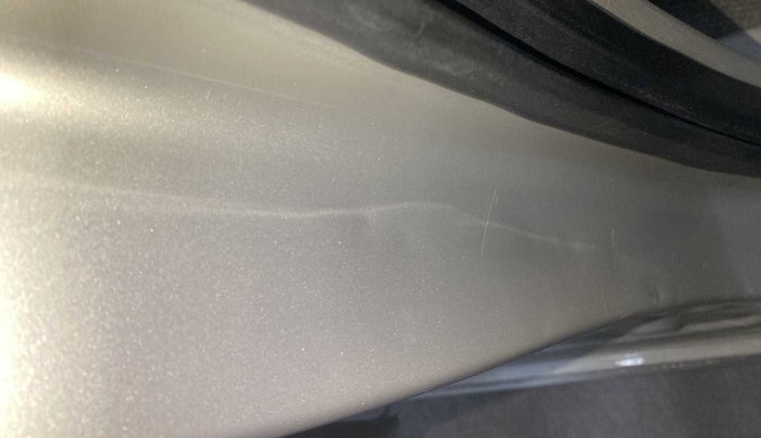 2013 Toyota Innova 2.5 VX 7 STR, Diesel, Manual, 67,912 km, Right B pillar - Slightly dented