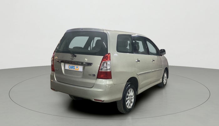 2013 Toyota Innova 2.5 VX 7 STR, Diesel, Manual, 67,912 km, Right Back Diagonal