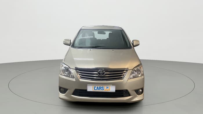 2013 Toyota Innova 2.5 VX 7 STR, Diesel, Manual, 67,912 km, Front