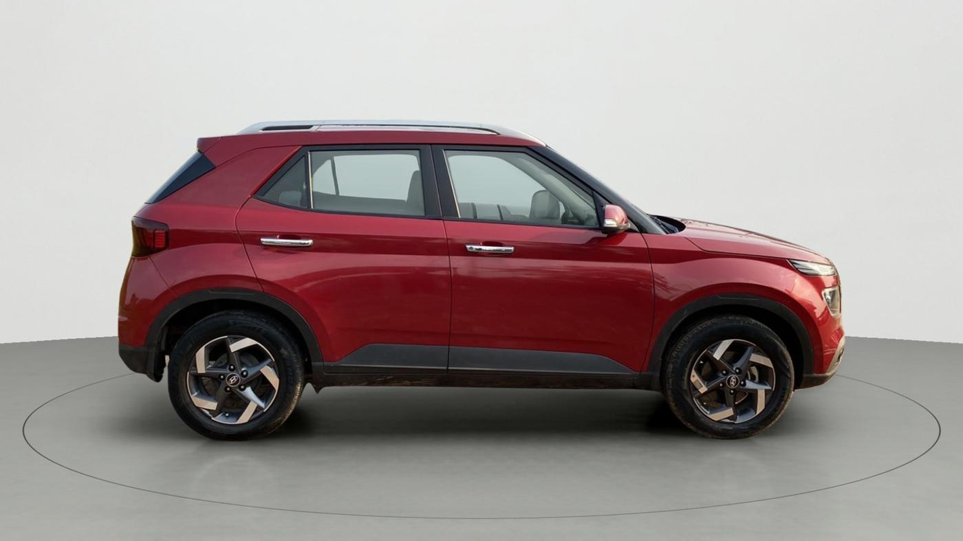 2019 Hyundai VENUE SX(O) 1.4 CRDI, Diesel, Manual, 80,147 km, Right Side View